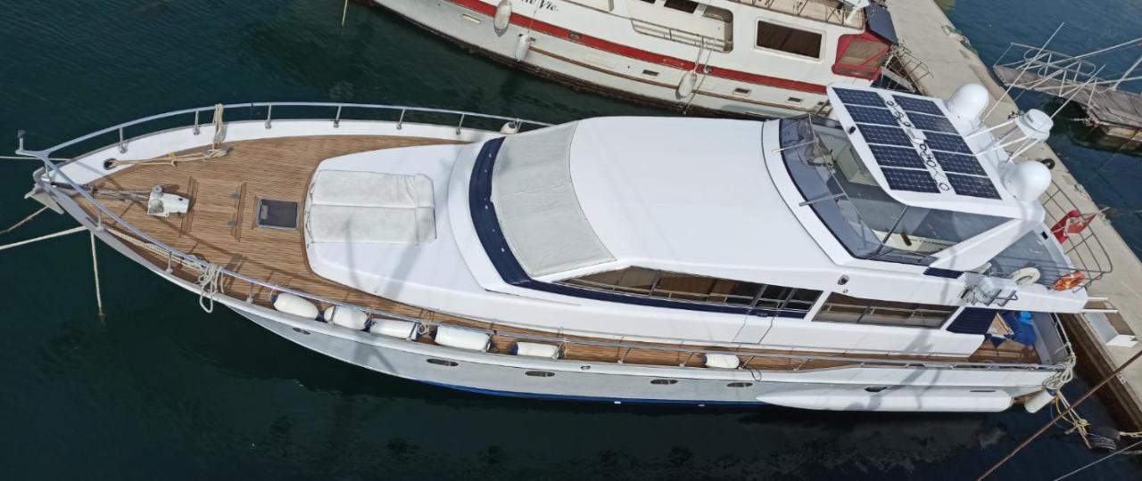 Riti Yacht Hotel Kalkara Екстериор снимка