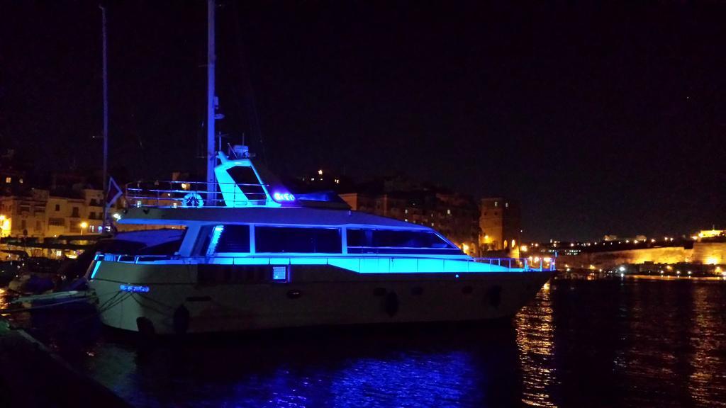 Riti Yacht Hotel Kalkara Екстериор снимка